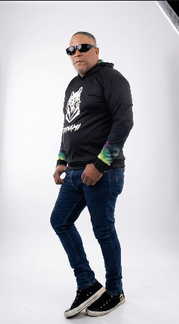 BONNY EMMANUEL presenta “Un Estilo Diferente”, su nueva propuesta en bachata moderna