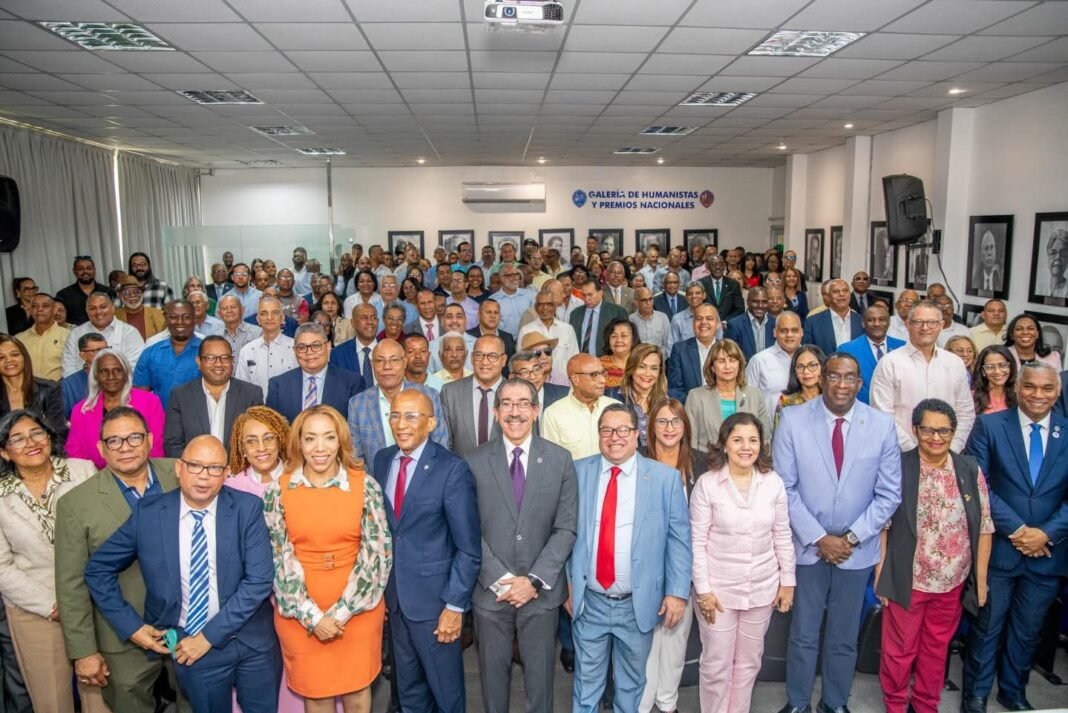 Candidato a rector de la UASD, Asjana David, presenta propuesta de gobernanza universitaria junto a Rafael Niño Féliz, Juan Severino y Consenso Universitario