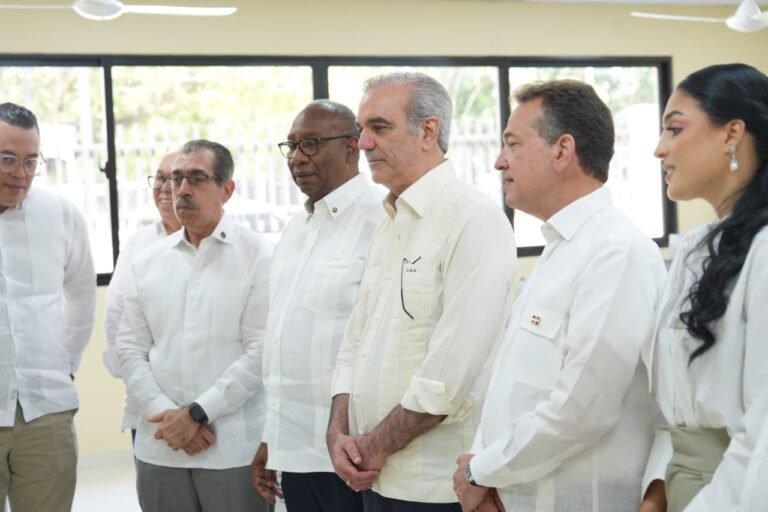 El apoyo del presidente Luis Abinader a la UASD: una relación que fortalece el futuro de la educación superior dominicana